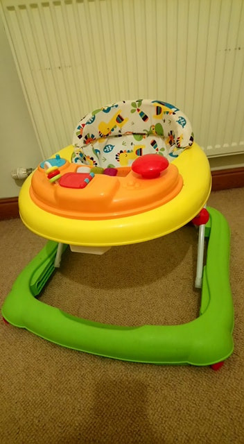 red kite cotton tail baby go round jive walker